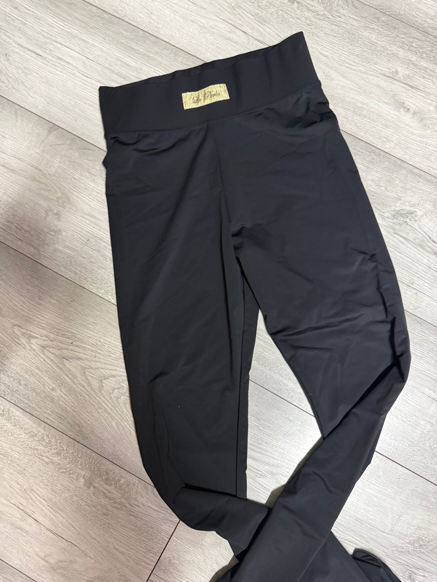 Leginsy La Perla £15 ,Leginsy La Perla £25, bluzka kwiaty £16 , bluza La Perla £36