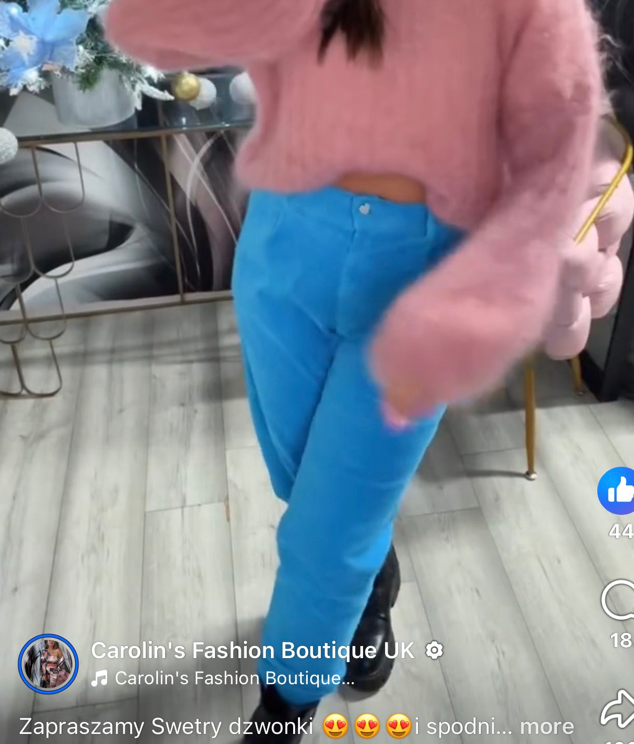 Spodnie niebieskie £24 , bluzka róža £22 ,siatka S £19