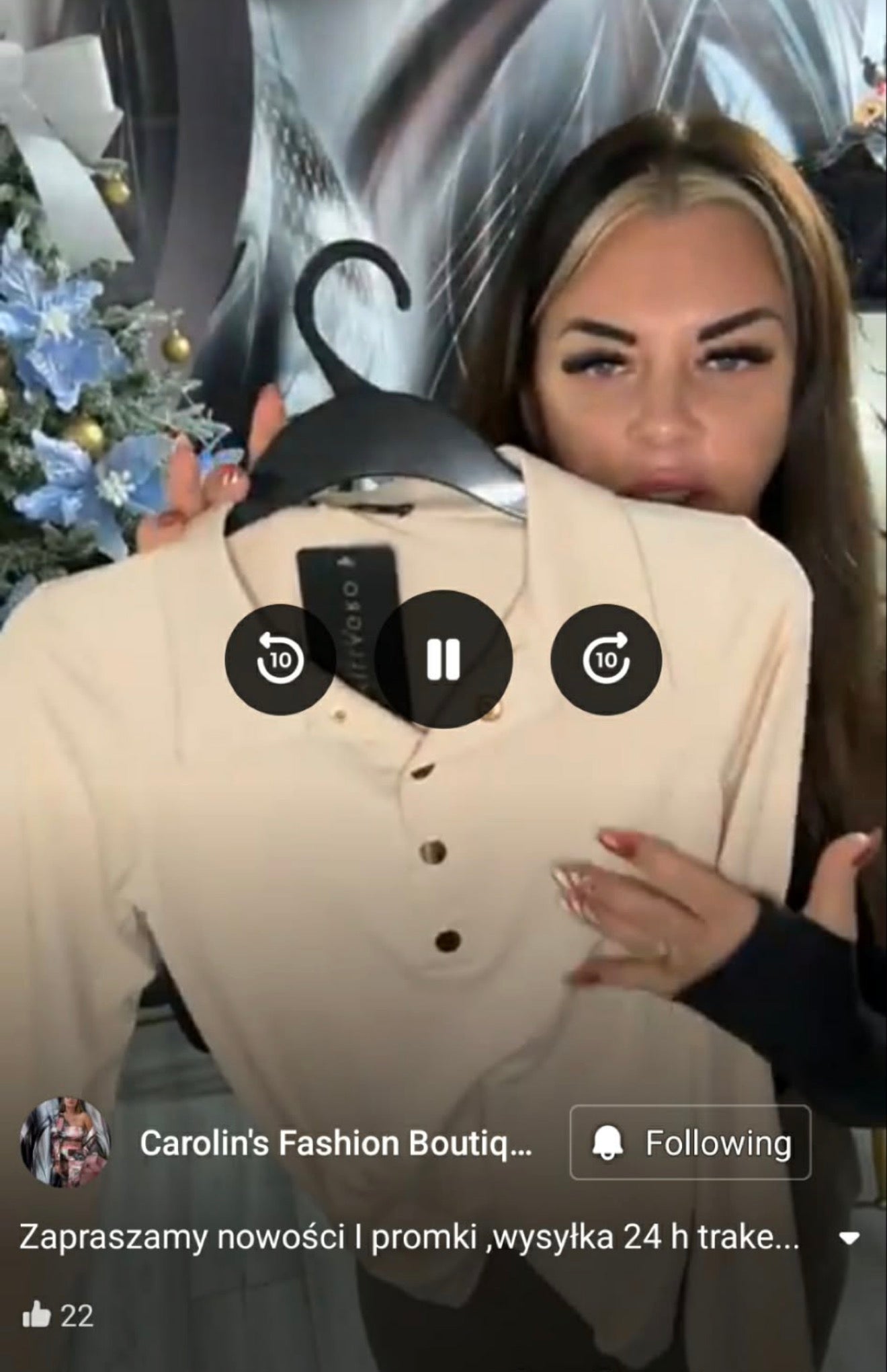 Bluzka Millagro beżowa £16 ,puder Roz £20