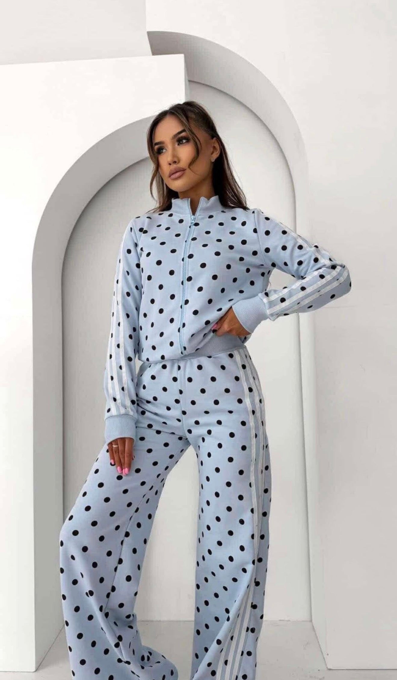 Kombinezon 38 ,dres kropki niebieski £48