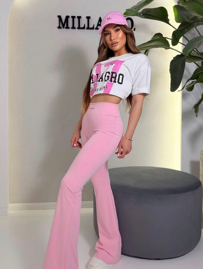 Sukienka tuba £29 ,leginsy dzwony £25 ,leginsy dzwony £25 ,koszulka biała £24 , buty £10 , spódnica £22