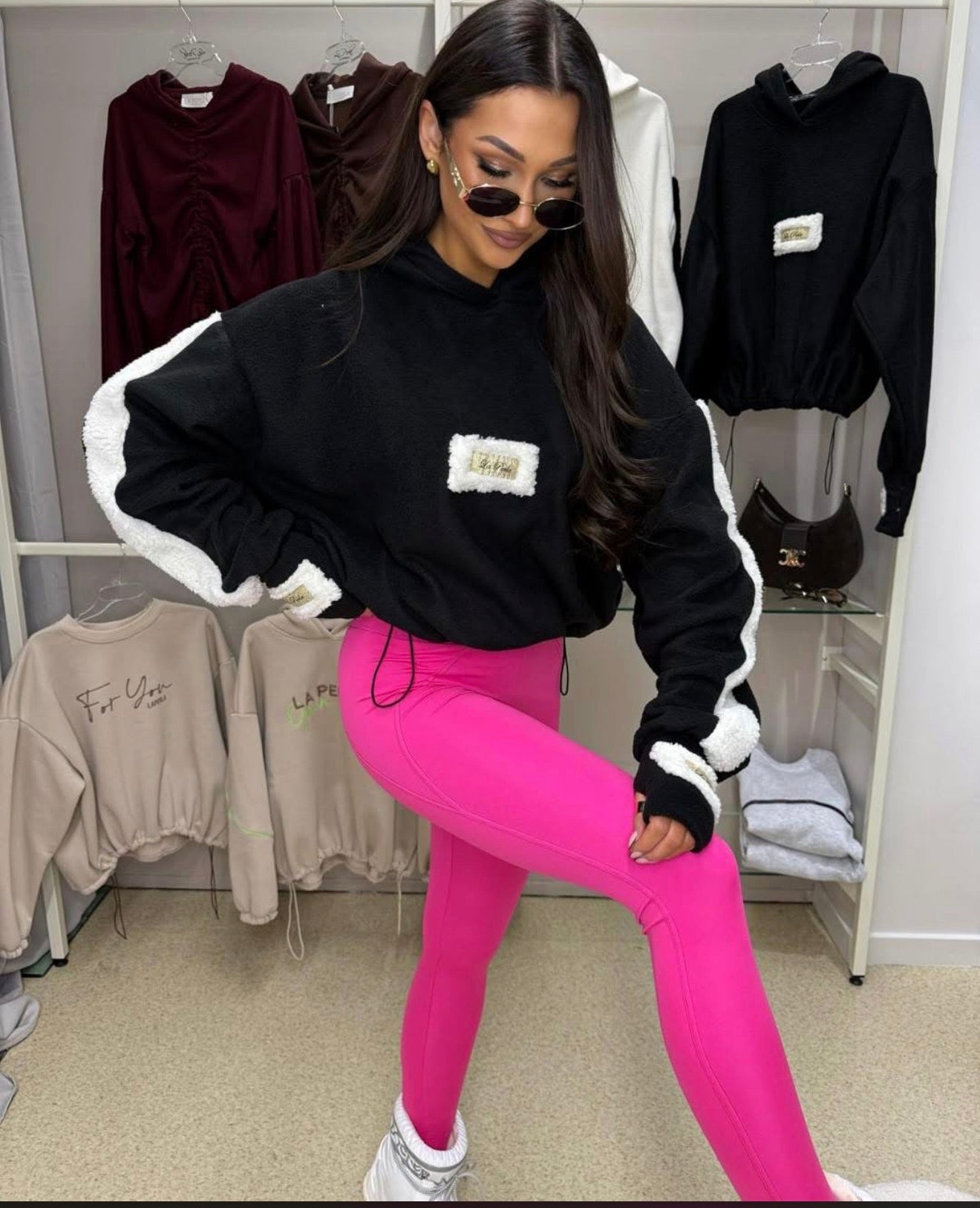 Bluza Millagro £36 ,narciary Miallagro czekolada £25 , dres Millagro £48 ,bluza Limknka la Perla £25 , teddy La Perla £28