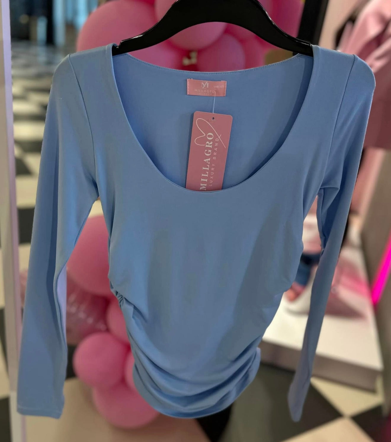 Bluzka Niebieska Millagro £24 ,alladynki Millagro czarne £29 ,bluzka niebieska Millagro i róż £20 ,bluzka prążek Millagro niebieska £24