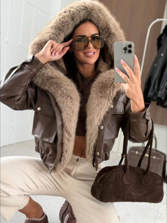 Leginsy czekolada La Perla £15 , kurtka czekolada L £35 ,dres La Perla rozmiar 36 £32 buty rozmiar 38 £10