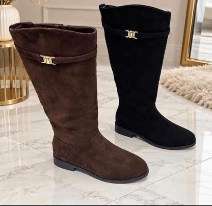 Buty £30 ,spodnie £10 , spodnie £26 skarpetki x2 £6