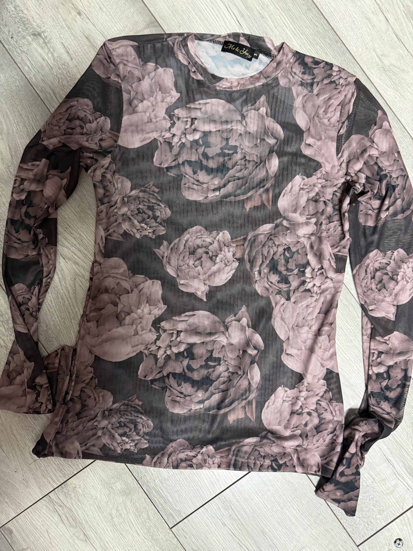 Leginsy La Perla £15 ,Leginsy La Perla £25, bluzka kwiaty £16 , bluza La Perla £36