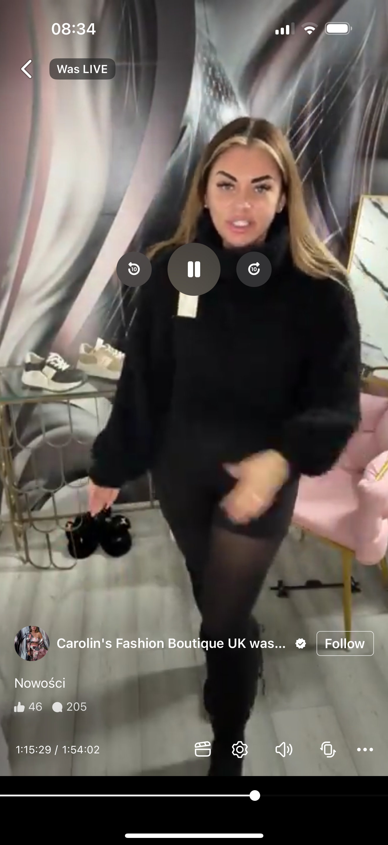 hejka z live mamy dzisiaj odlozone - sweter bukla czarny i smietanka £40 + spodneki S czarne £15 + komplet czarny £35 - razem £90